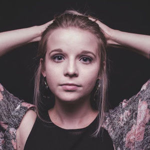 Meet your Posher, Beebls